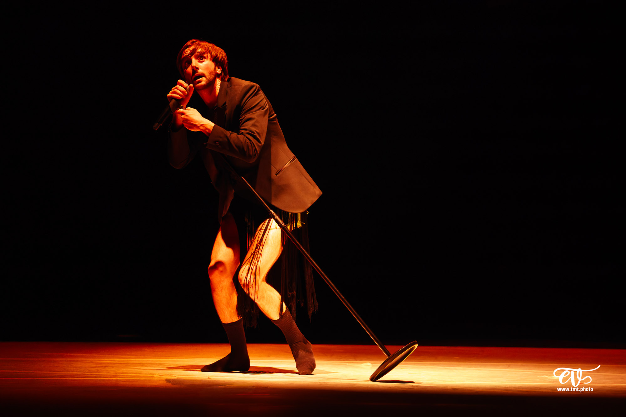 A4 (COMME LA FEUILLE) CIE CHICOS MAMBO